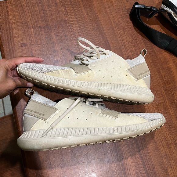 Mens Under Armour shoes size 11 - Picture 4 of 4